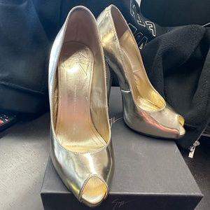 Guiseppe Zanotti Gold Metallic Heels